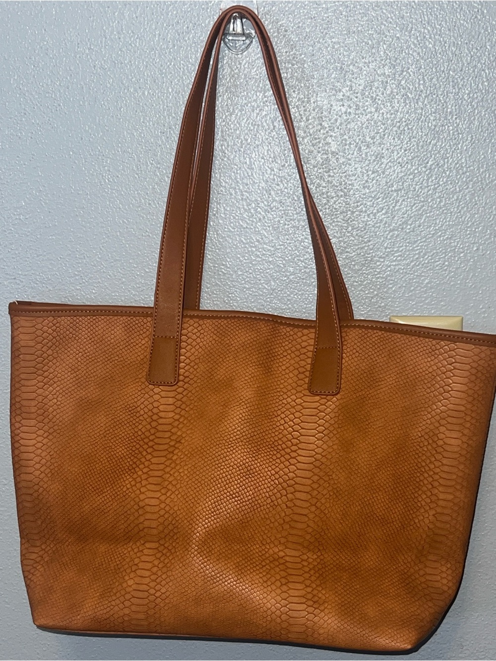 Threaded Pear Kira Tote Bag View 4